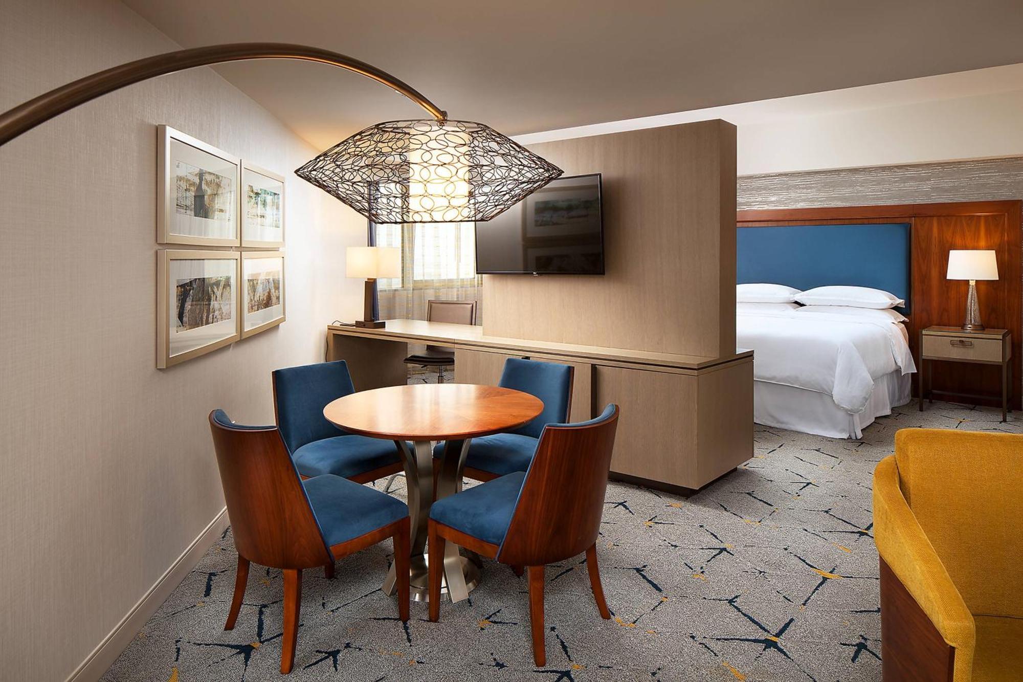 Executive Suite 1 King